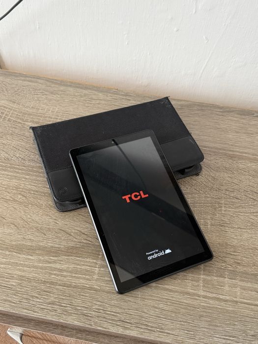 Бюджетний планшет TCL TAB 8le чудово підійде для діток