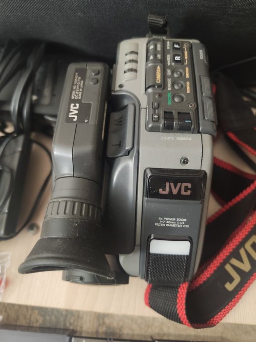 Відеокамера jvc ar gx 7