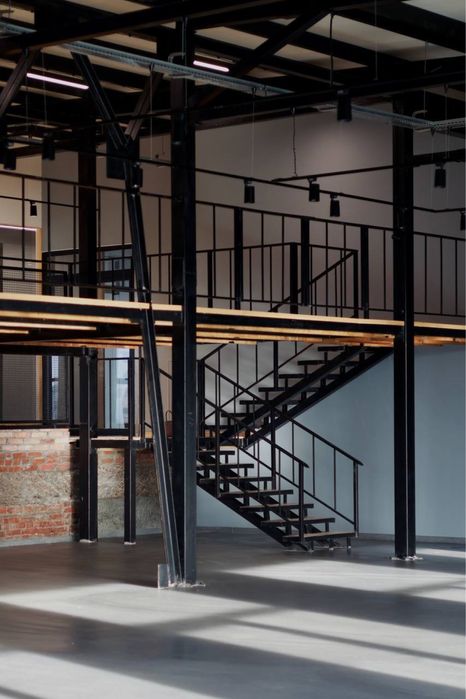 Оренда офісів 100-700м2 у новому бізнес-центрі в Ужгороді