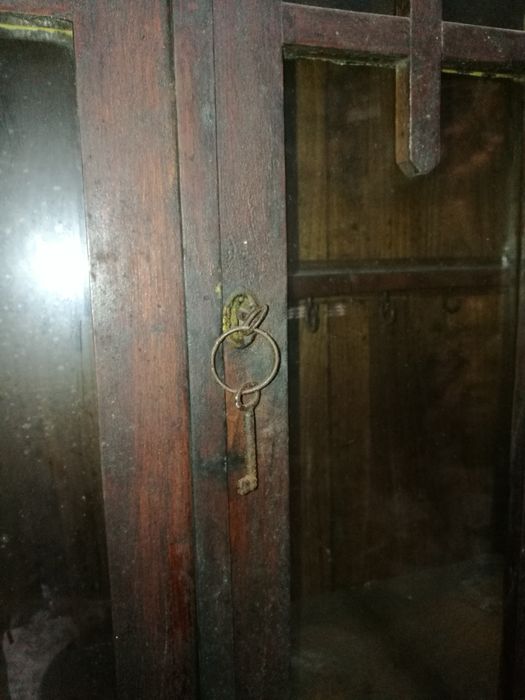 Cristaleira Castanho Maciço Centenária