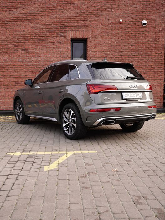 Audi Q5 2023 рік 2.0 tfsi MHEV