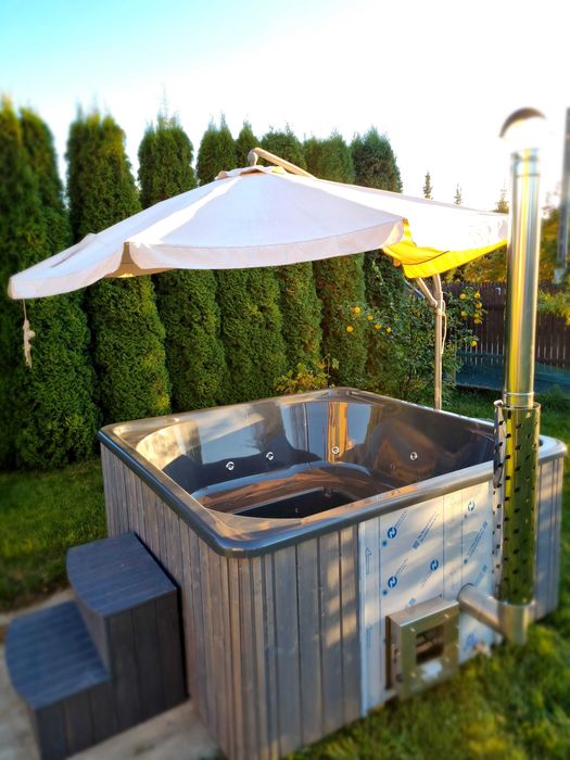 Jacuzzi kwadrat 2.2x2.2 m hydromasaż Spa ogrodowe