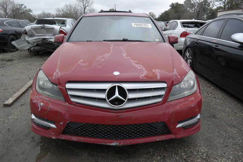 Разборка Mercedes W204 2007-2014 / Мерседес W204 б/у запчастини