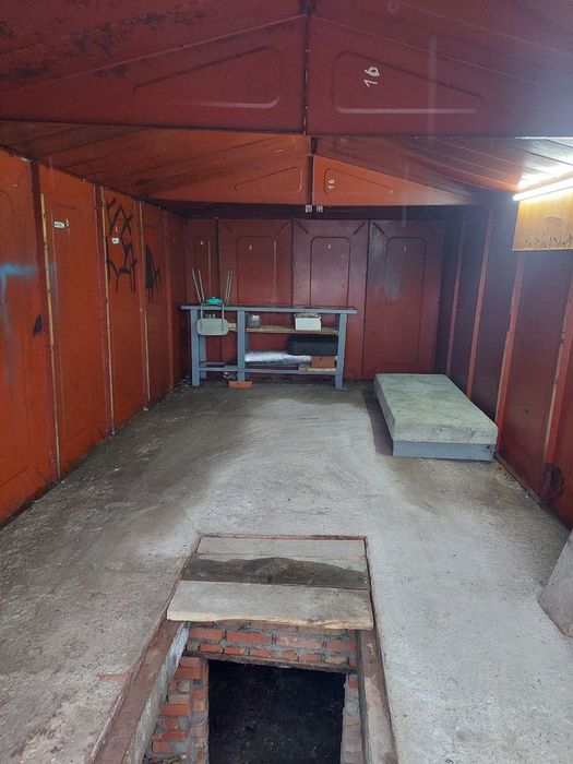 Гараж Жигулі волговський з підвалом