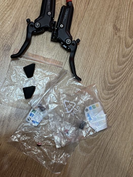 hamulce, SRAM Disc Brake Level Silver Stealth | 2-ttoczkowy