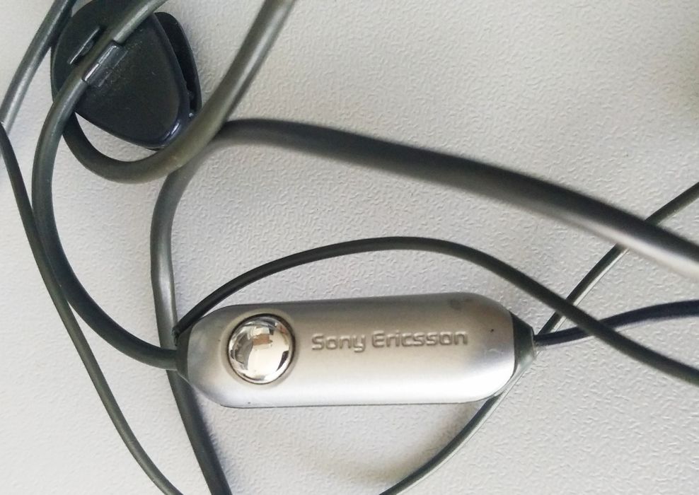 Продам аксессуары для "Sony Ericsson".