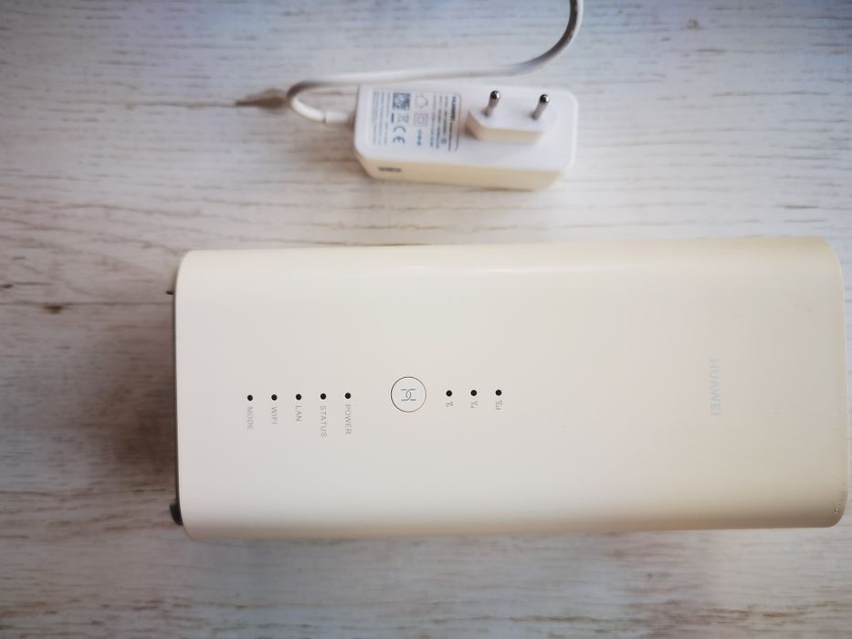 Ruter Huawei B818