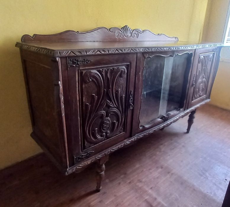 Movel de sala com vitrine, 2 portas com 2 gavetas  no interior