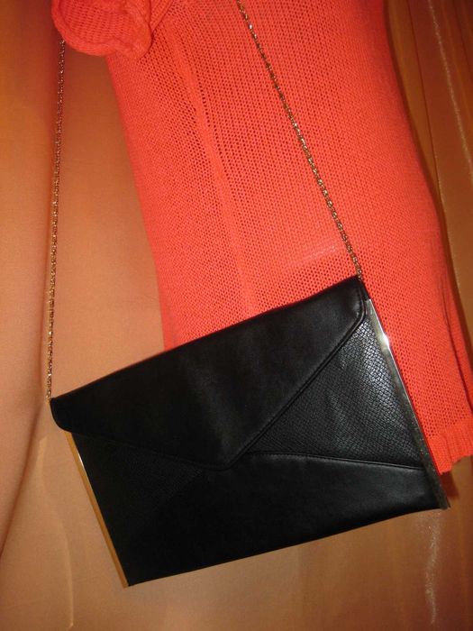 Чорний елегантний клатч сумка кошельок конверт з золотим шнурочком