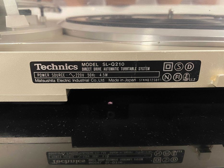 Програвач вінілу Technics SL-Q210 ПРЯМИЙ ПРИВІД КВАРЦ