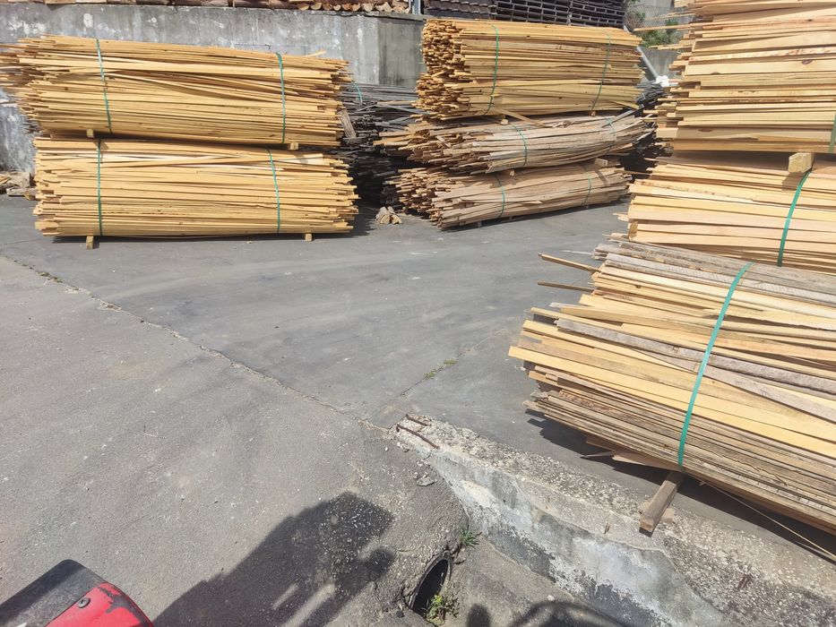 Lenha de pinho, molhos de 650kg 2.5 m2