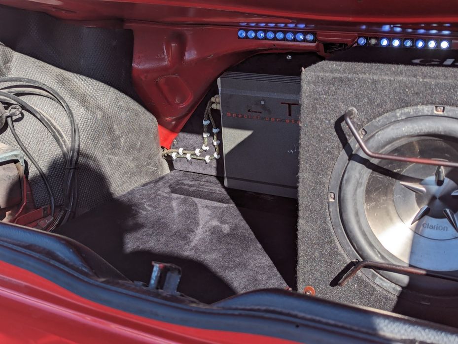 Instalação/upgrade de sistema de som auto