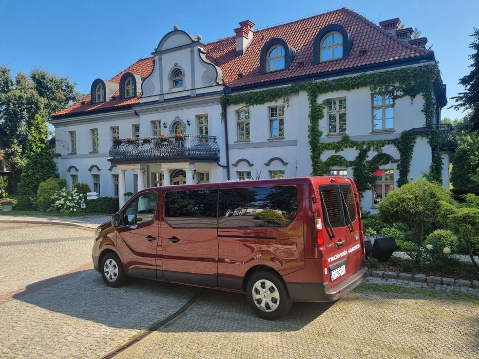 Wynajem Busa- Busów - 9 osobowych