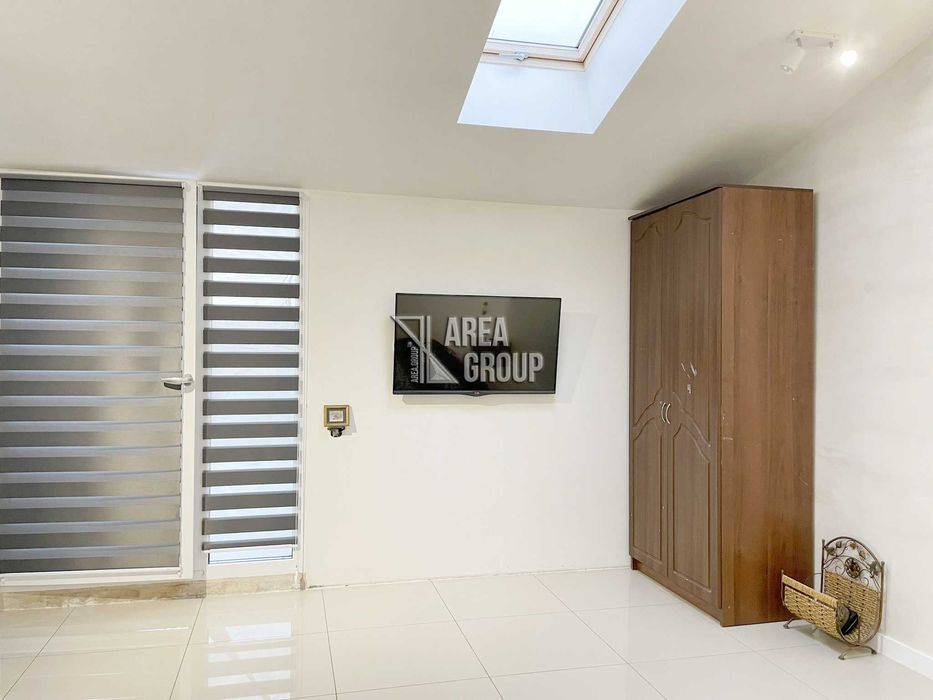 Продається стильна дворівнева квартира.