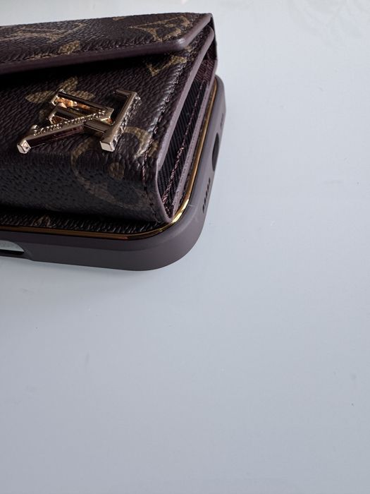 Etui na telefon Iphone 17 pro max