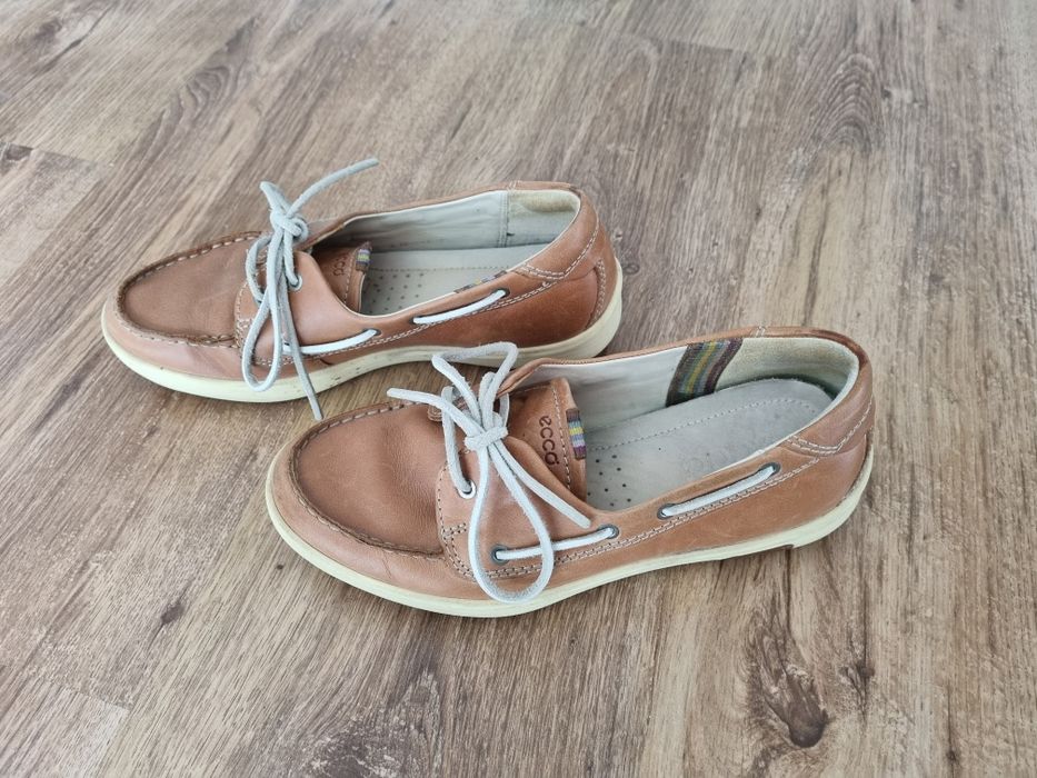 Ecco buty że skóry 36