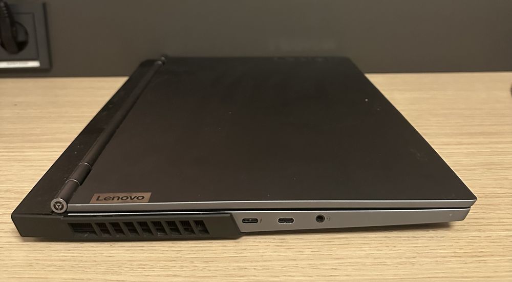 Legion 7i-15IMH05  32GB RTX 2070 max Q Design  2xdysk SSD!  Ekran IPS