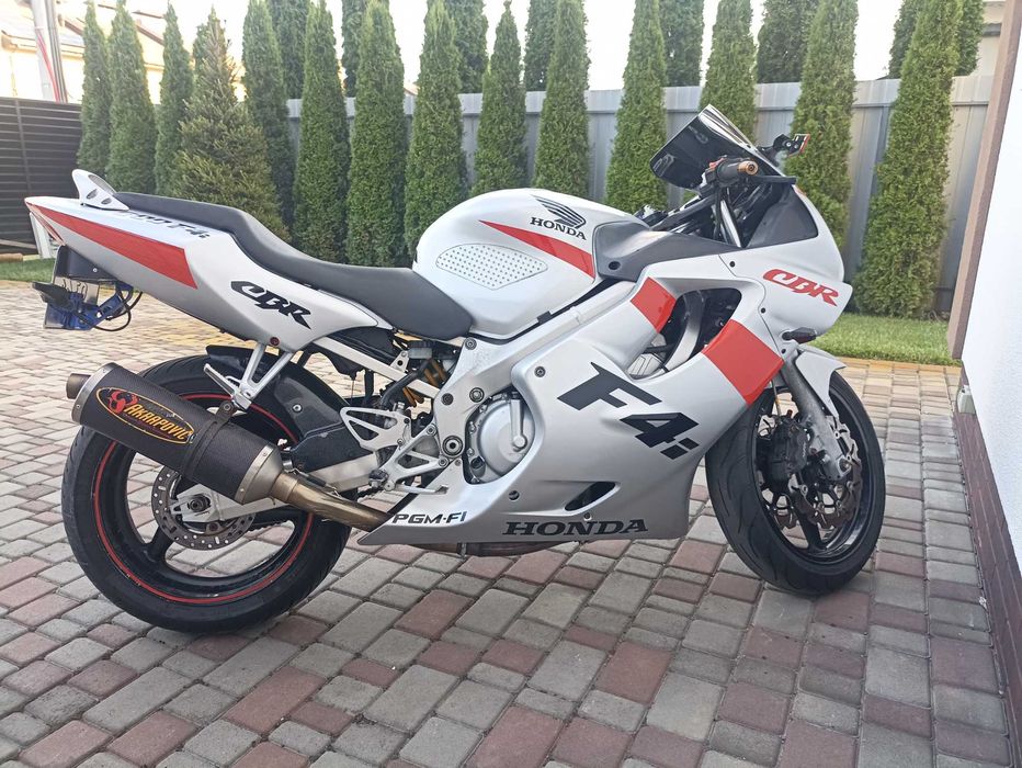 Honda CBR 600 F4i