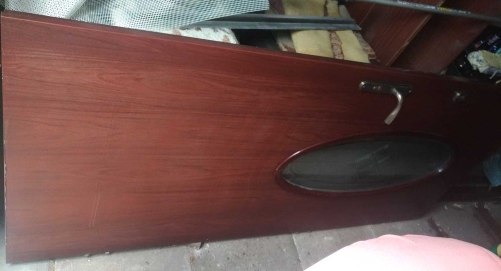 Drzwi wejściowe zewnętrzne z ościeżnicami