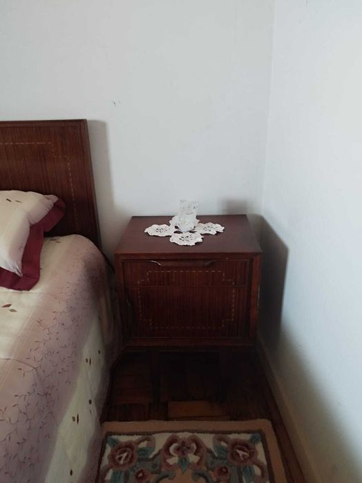 Mobília de Quarto / cómoda/ cama/colchão/ roupeiro/ mesinhas