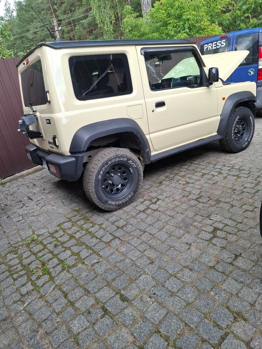 Suzuki Jimny 2020 запчастини