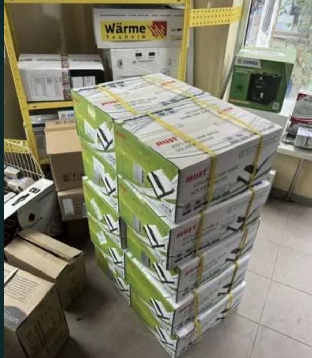 Інвертор Must PV18-3224VPM, 24 В, 3200 Вт