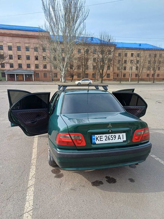 Продам автомобиль Mitsubishi Carisma