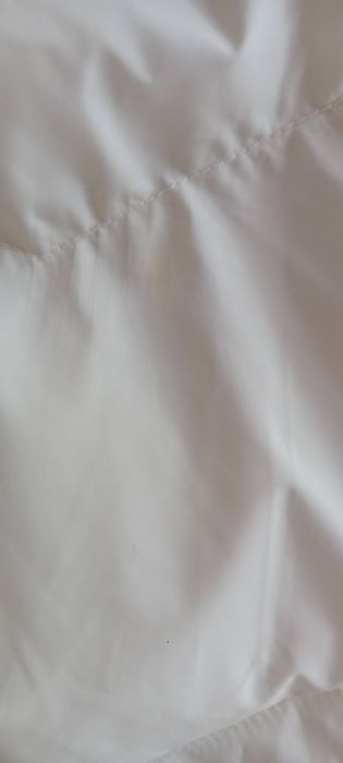 Kurtka pikowana kremowa z kapturem