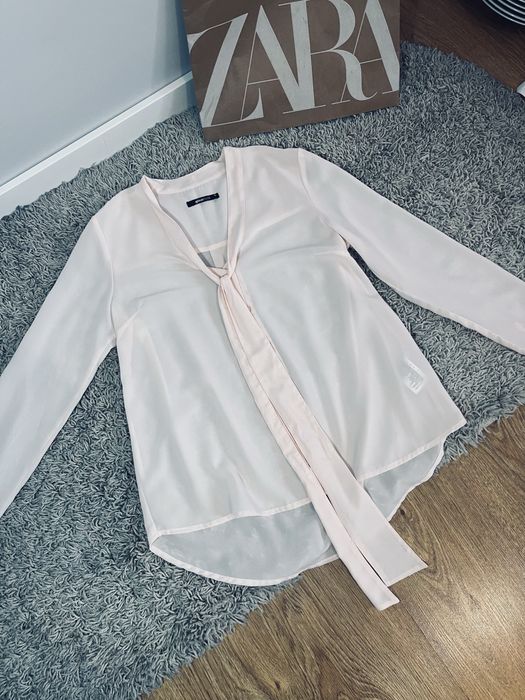 Gina tricot pudrowy roz piekna koszula biurowa wiazana rozm s