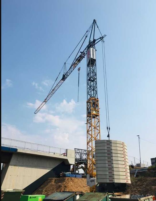 Żuraw szybkomontujący LIEBHERR 65 K 2013, dźwig budowlany samowznoszący, wysięg 40 m, udźwig 4,5 t, montaż hydrauliczny, leasing i raty