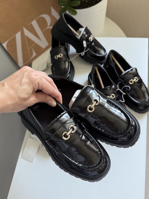 Лофери ZARA чорні туфлі шкільні для дівчинки 31 32 33  р