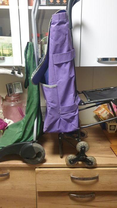 Сумки на колесах с выдвижной ручкой хозяйственные