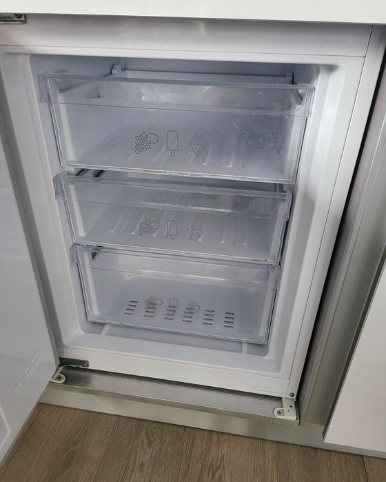 Frigorífico  encastre Teka
