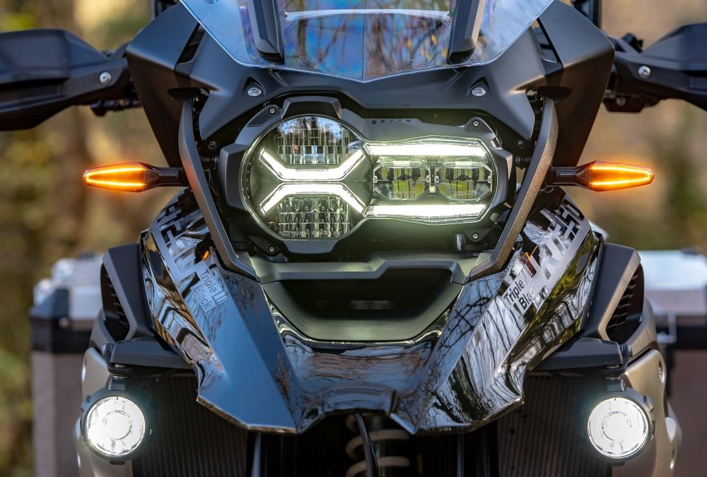 BMW R1250GS Triple Black Akrapovic