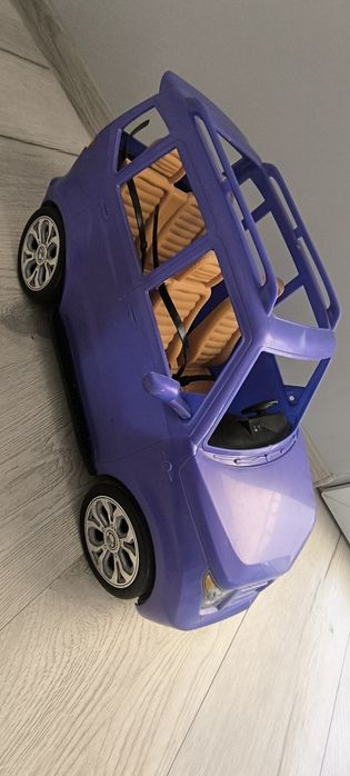 SUV barbie samochód na 4 lalki