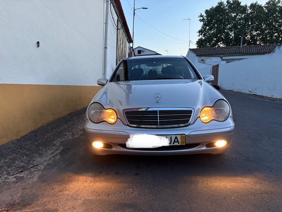 Mercedes-Benz C200 CDI NACIONAL - Excelente estado!
