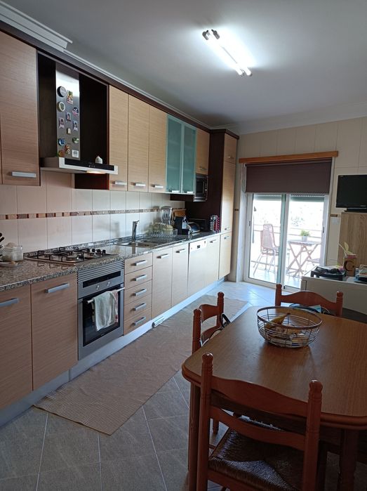 T2 Santa Marta do Pinhal, BOX e  Arrecadação