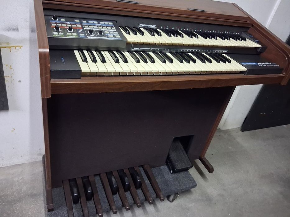 Órgão Viscount  PCM BX20 midi (2 teclados e pedaleira)