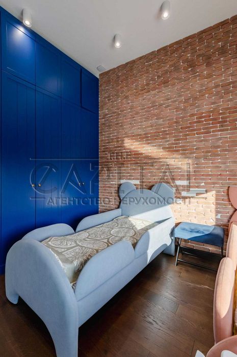 Продаж / Будинок / 270 м2 / вул. Козацька / Голосіївський район