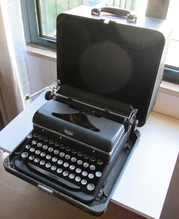 Máquina de escrever Royal