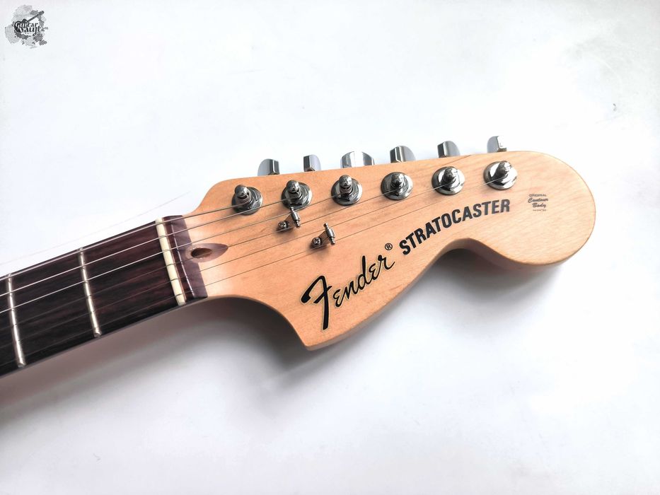 $950 Fender® American Highway One Stratocaster '2008 Vintage White