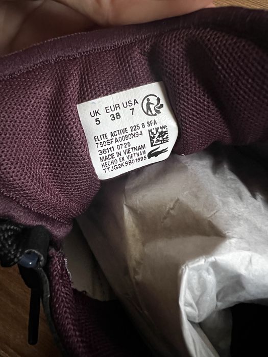 Жіночі кросівки Lacoste