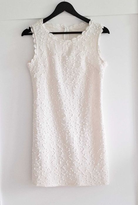 Sukienka ecru koronka kuleczki cekiny glamour prosta chanelka XS S