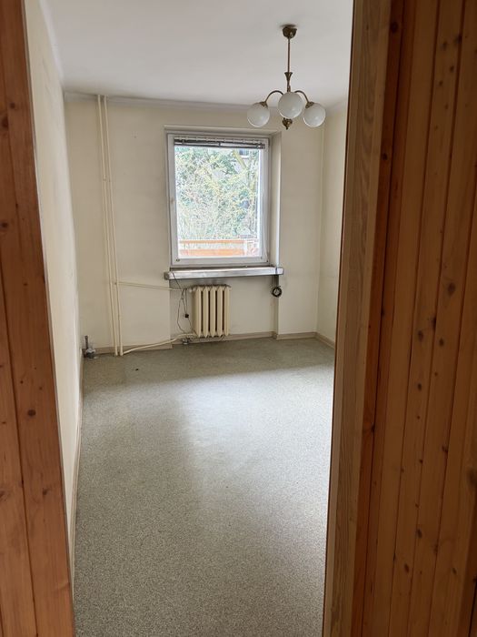 Mieszkanie na sprzedaż 3 pokoje, 1 piętro z balkonem w centrum