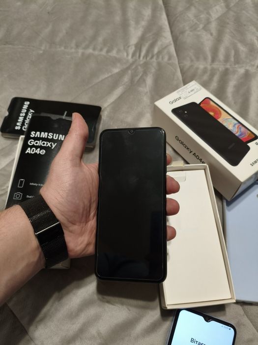 Samsung galaxy a04e 3/32 идеальное состояние.Полный комплект.андроид14