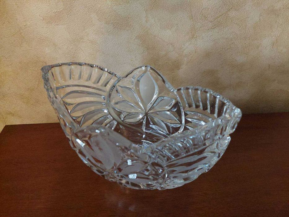 Набір кришталевого столового посуду 5 предметів.