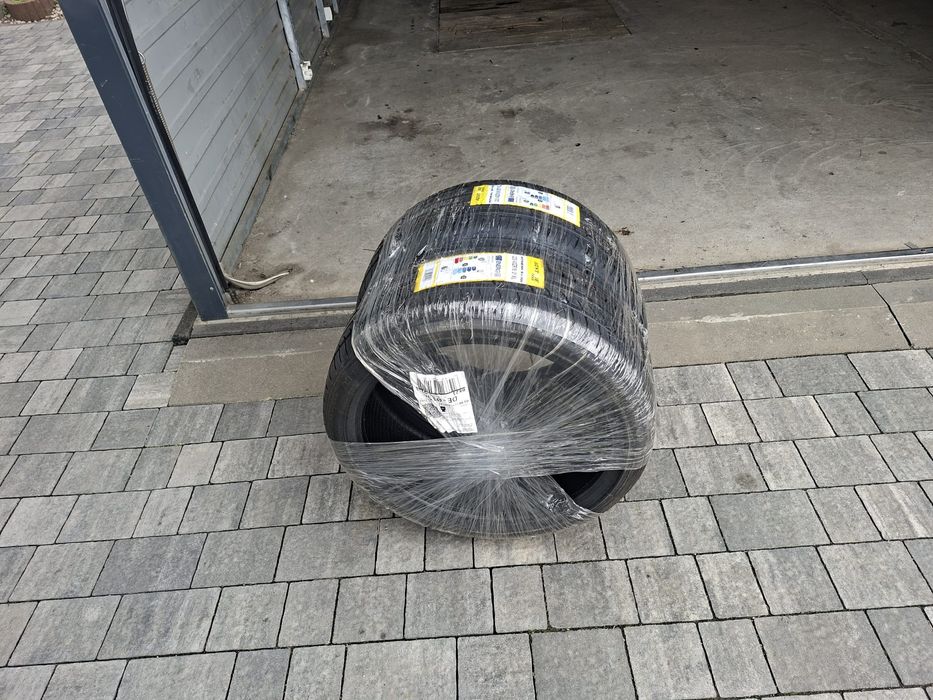Nowe opony 225/40 r18