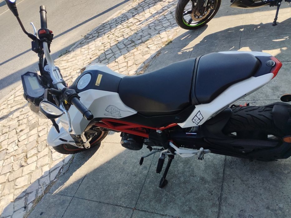 Benelli TNT 125 naked
