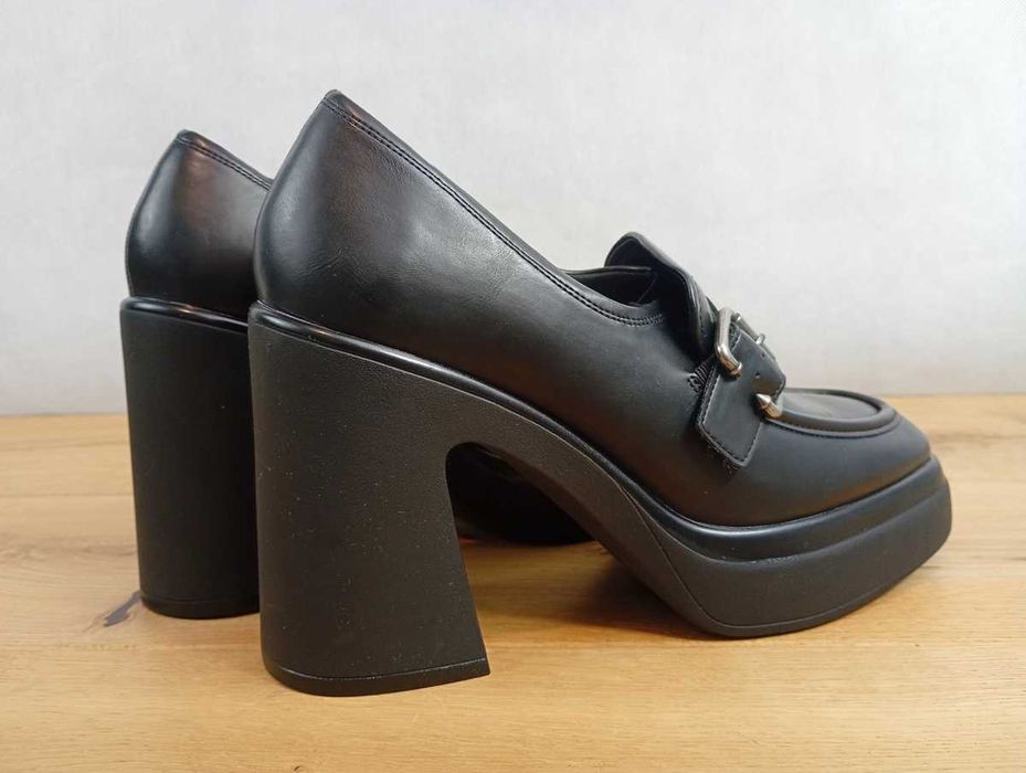 Czółenka Tamaris, na obcasie, rozmiar 40