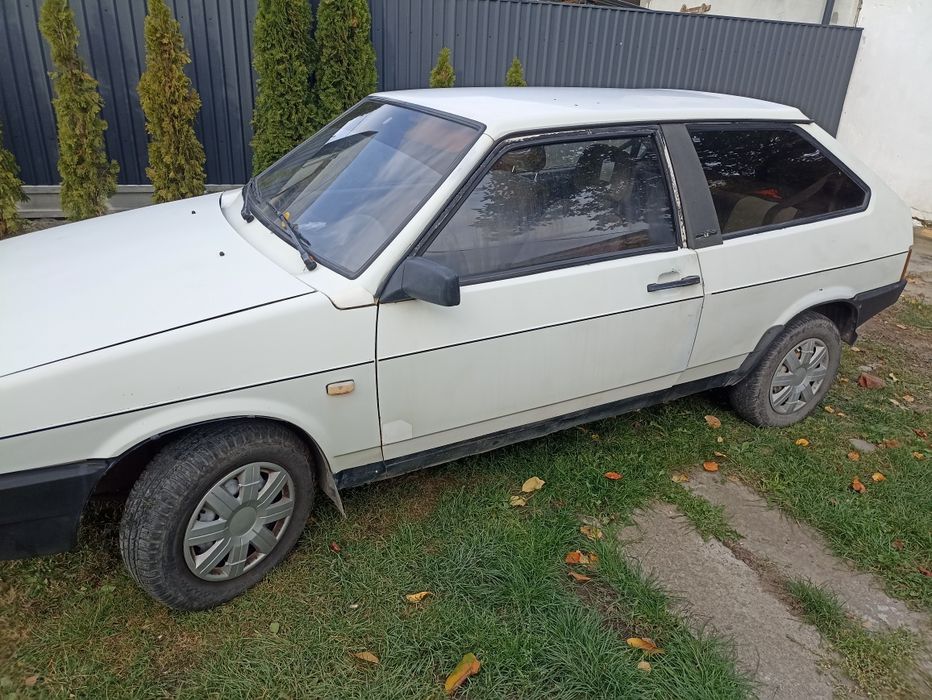 автомобіль ваз 2108